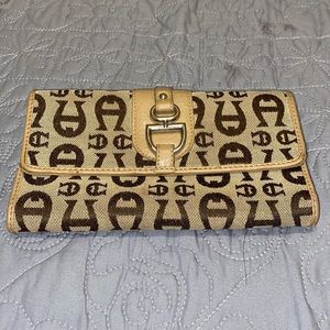 Etienne Aigner wallet